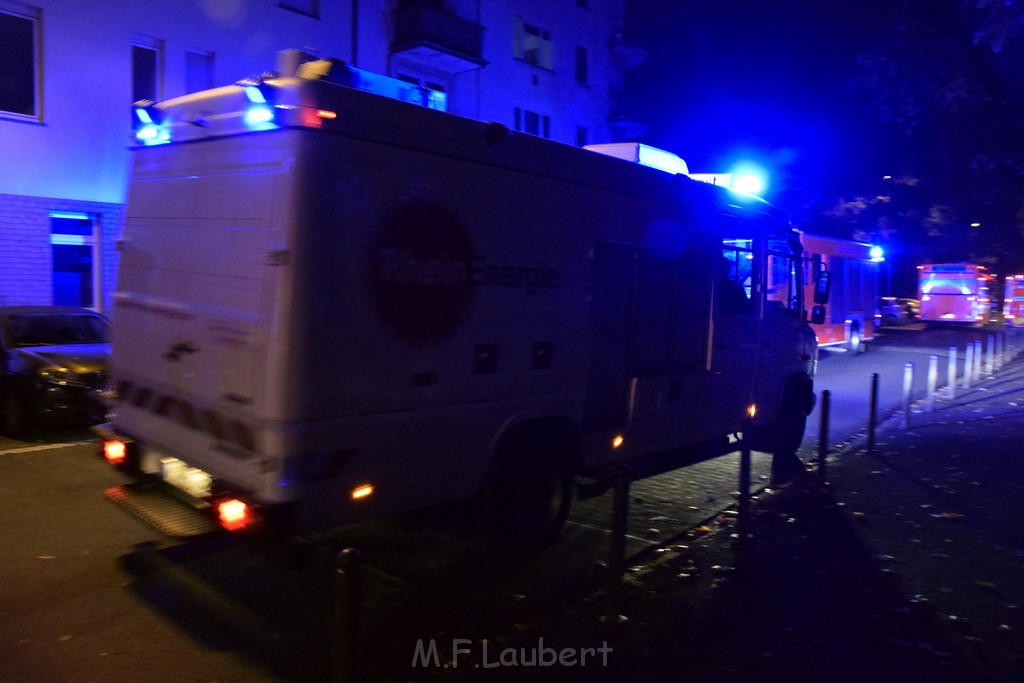 Feuer 2 Y Kellerbrand Koeln Humbold Gremberg Hachenburgerstr P321.JPG - Miklos Laubert